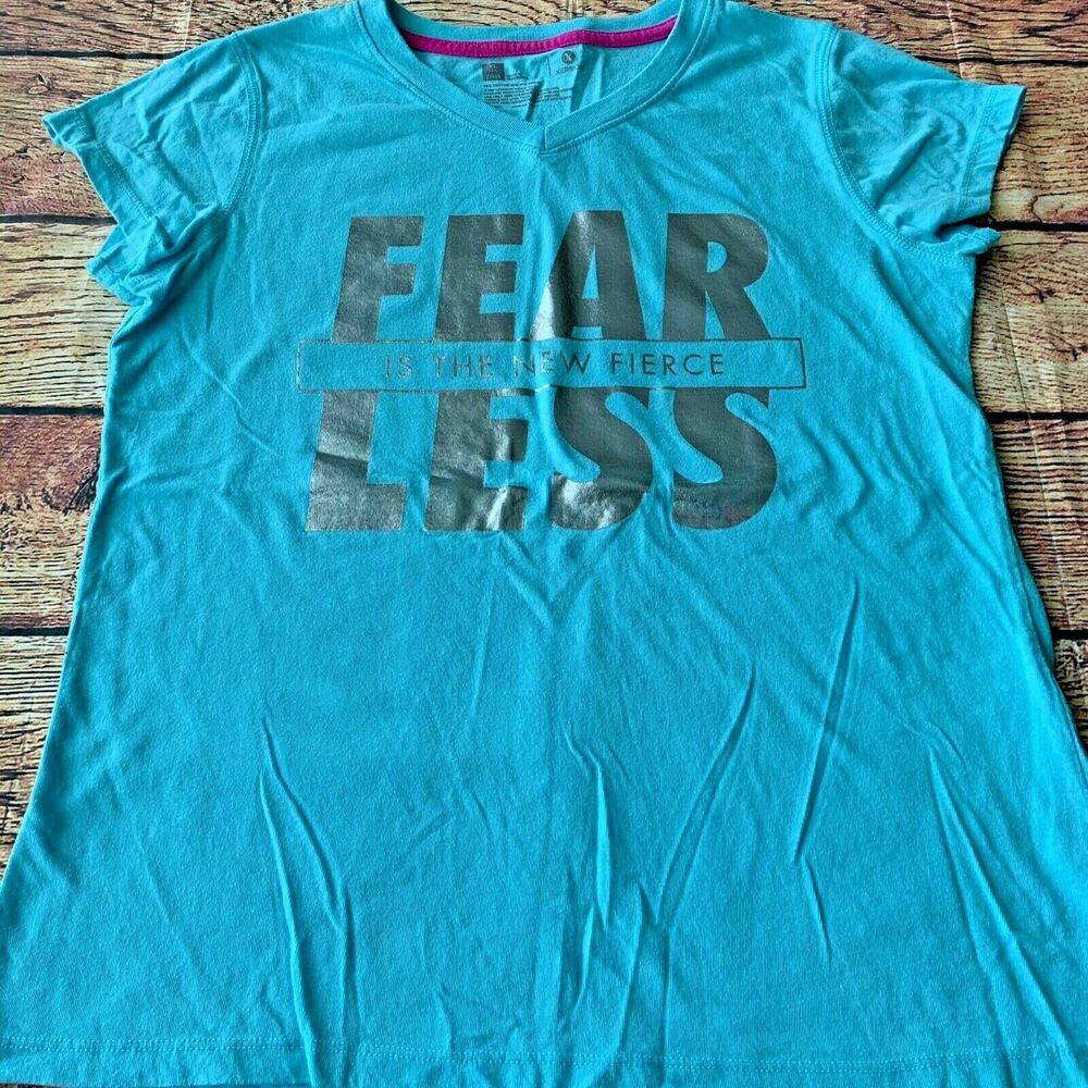 Girl’s Xersion Blue Graphic Shirt XL